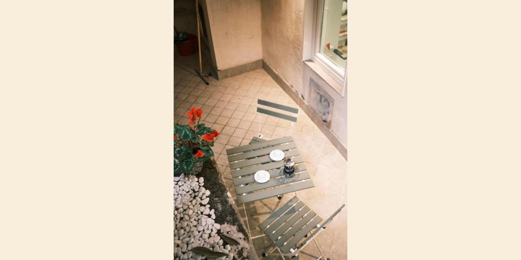 Nespolino, Piccola Casetta In Centro Storico Al Piano Terra Con Piccolo Spazio Esterno Privato Napoli Exterior foto