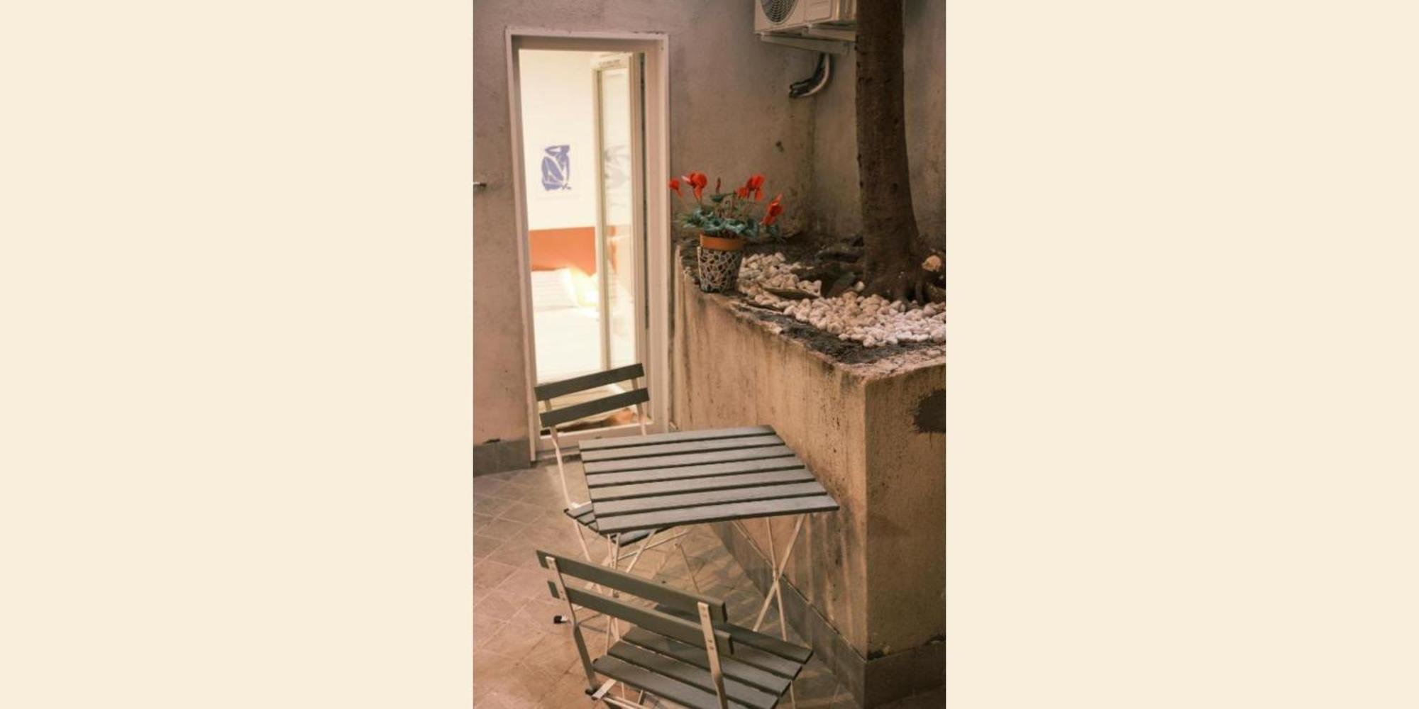 Nespolino, Piccola Casetta In Centro Storico Al Piano Terra Con Piccolo Spazio Esterno Privato Napoli Exterior foto